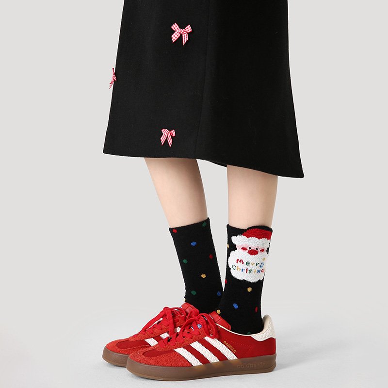 Holiday Collection Fall Or Winter Christmas Cotton Socks Women's Mid-Calf Socks With Festive Designs